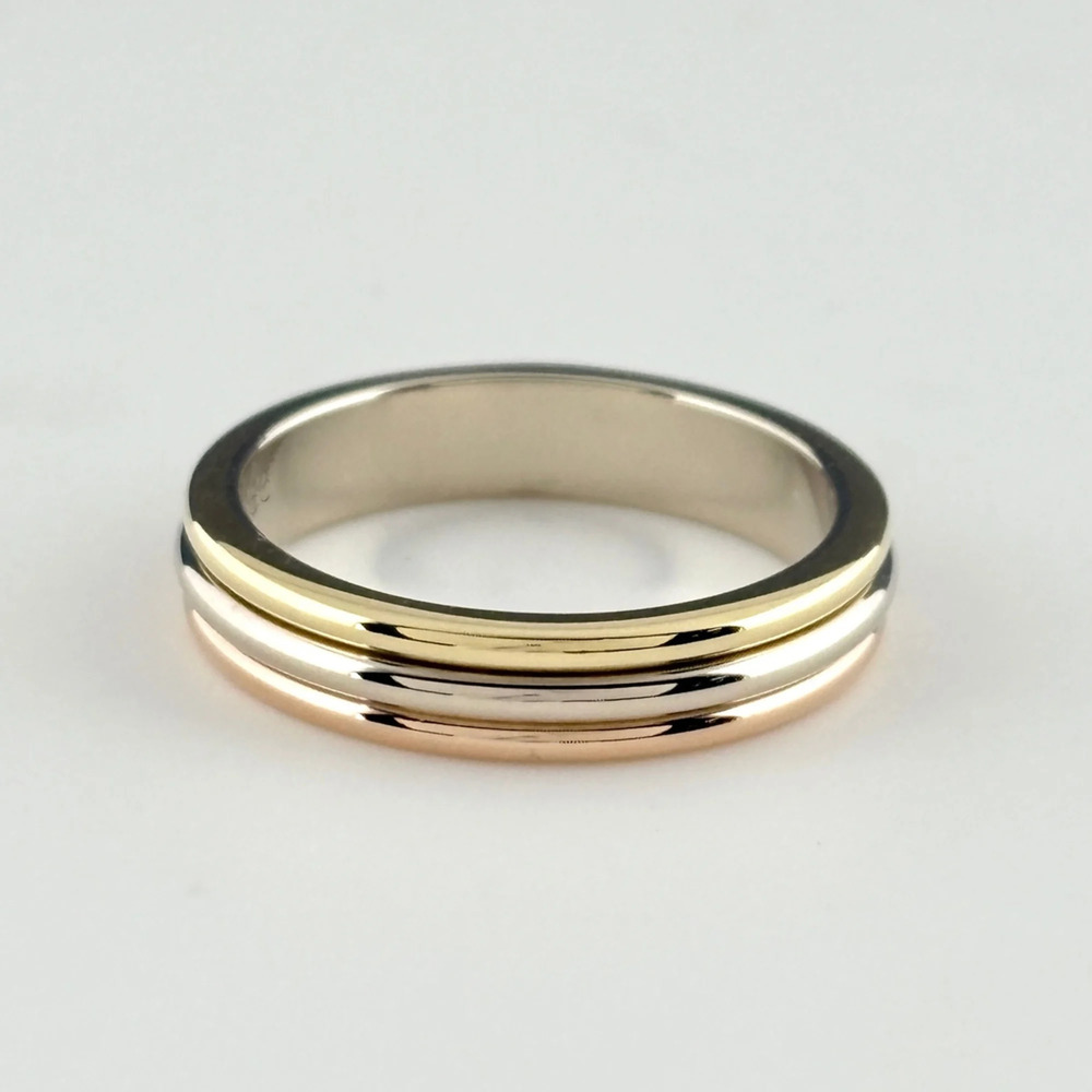 CARTIER Gold Trinity Ring - Picture 2 of 6